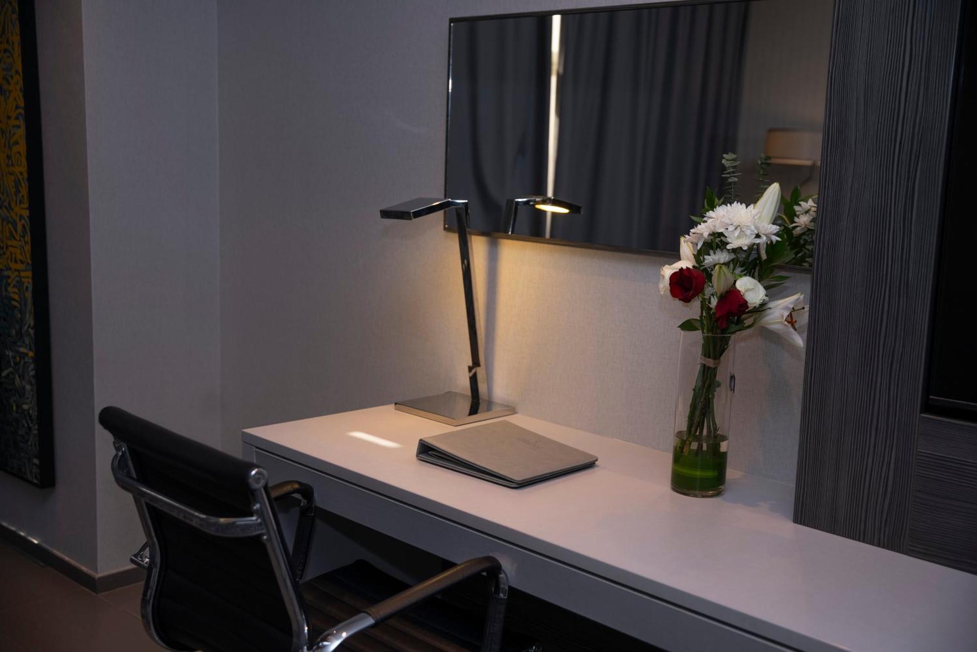 Executives Hotel - Kafd Рияд Екстериор снимка