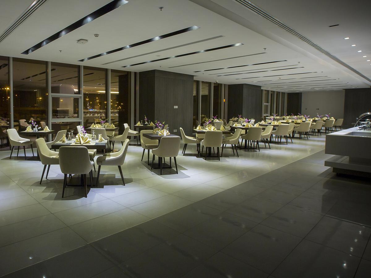 Executives Hotel - Kafd Рияд Екстериор снимка